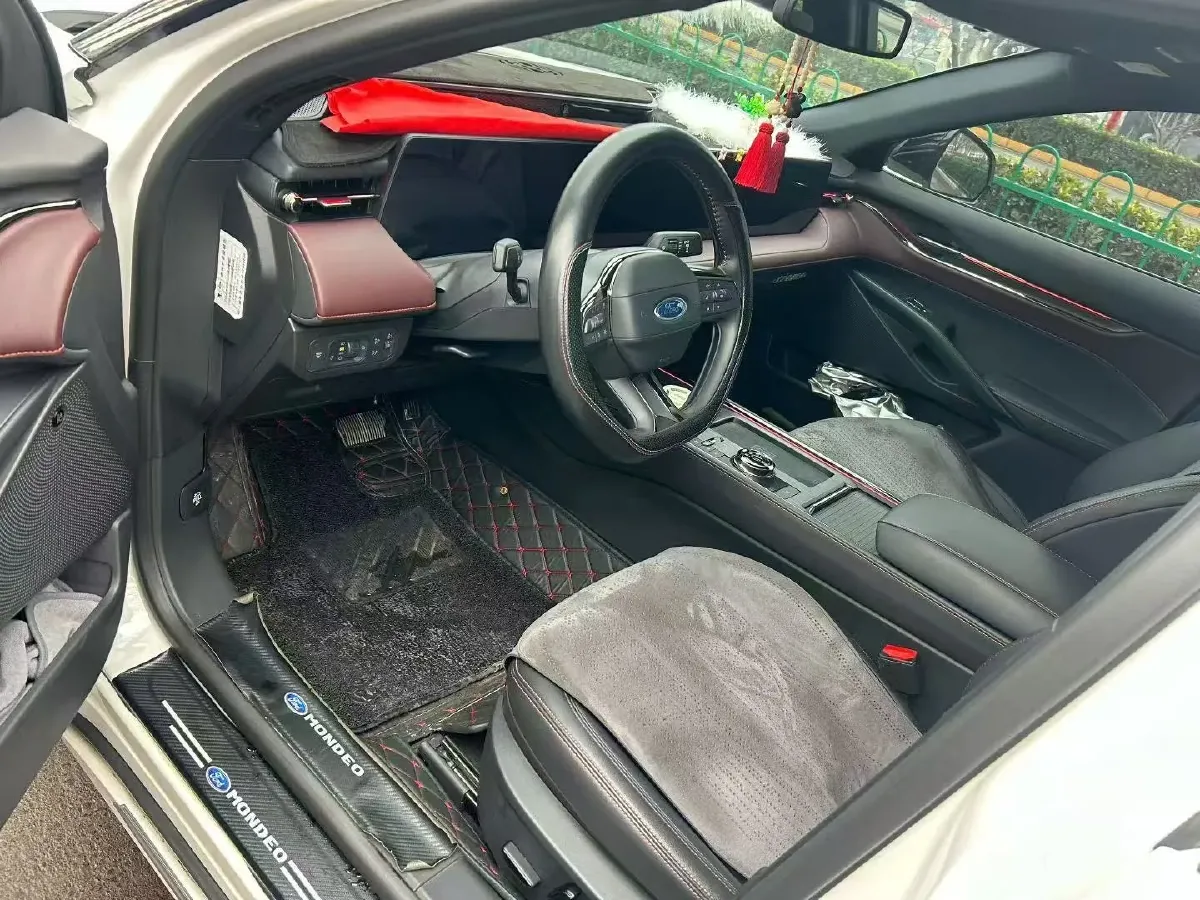 2022 Ford Mondeo 2.0T 238HP L4 8AT,autocango,china used car exporter,china ev exporter,chinese used car exporter,chinese used ev exporter