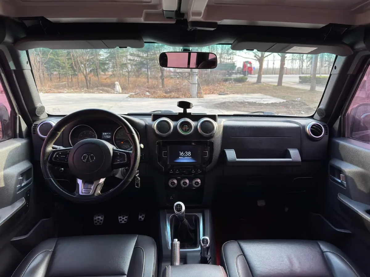 2016 Beijing BJ40 2.0T 204HP L4 5MT,autocango,china used car exporter,china ev exporter,chinese used car exporter,chinese used ev exporter