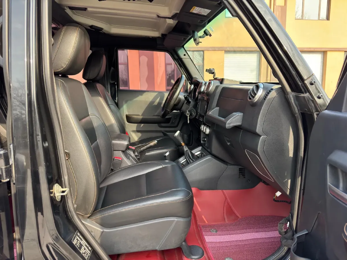 2016 Beijing BJ40 2.0T 204HP L4 5MT,autocango,china used car exporter,china ev exporter,chinese used car exporter,chinese used ev exporter