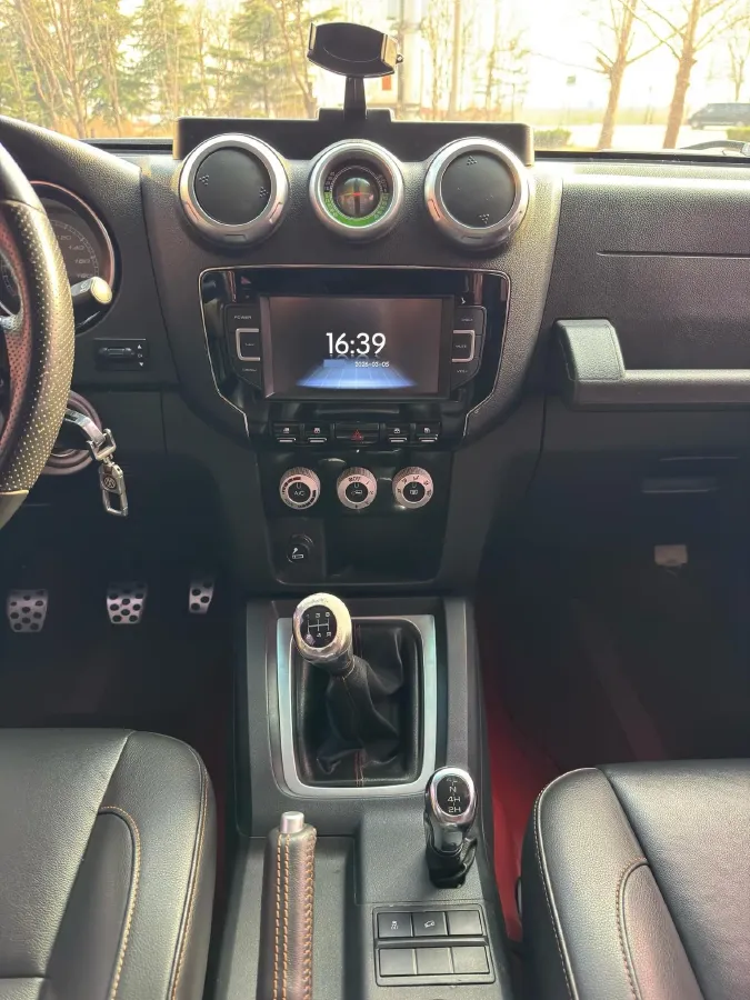 2016 Beijing BJ40 2.0T 204HP L4 5MT,autocango,china used car exporter,china ev exporter,chinese used car exporter,chinese used ev exporter