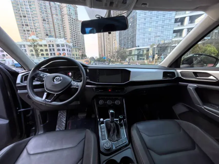 2019 MINI CLUBMAN 1.5T 102HP L3 6AT,autocango,china used car exporter,china ev exporter,chinese used car exporter,chinese used ev exporter