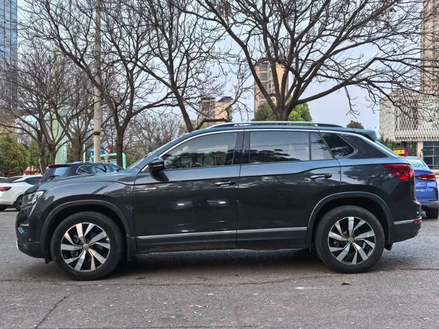 2019 MINI CLUBMAN 1.5T 102HP L3 6AT,autocango,china used car exporter,china ev exporter,chinese used car exporter,chinese used ev exporter