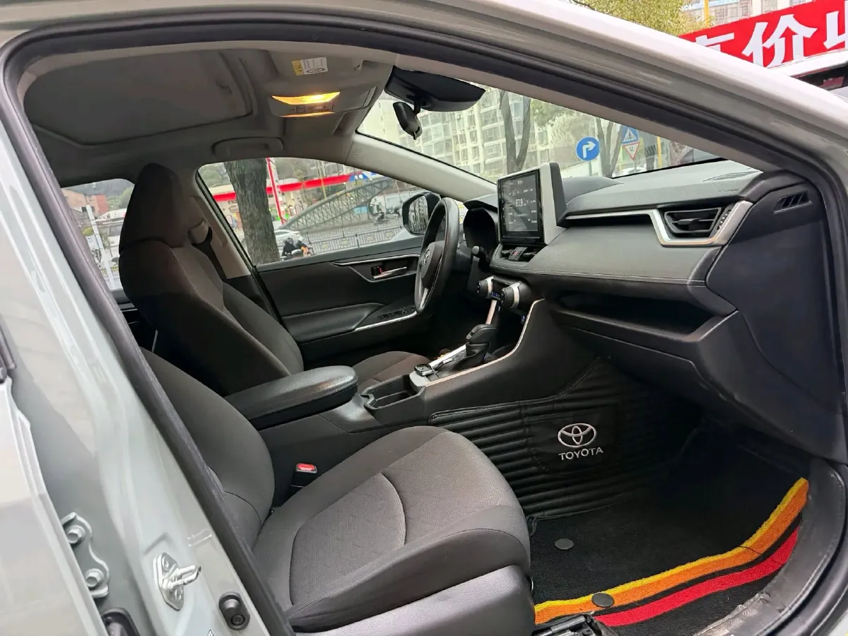 2020 Toyota RAV4 2.0L 171HP L4 CVT,autocango,china used car exporter,china ev exporter,chinese used car exporter,chinese used ev exporter