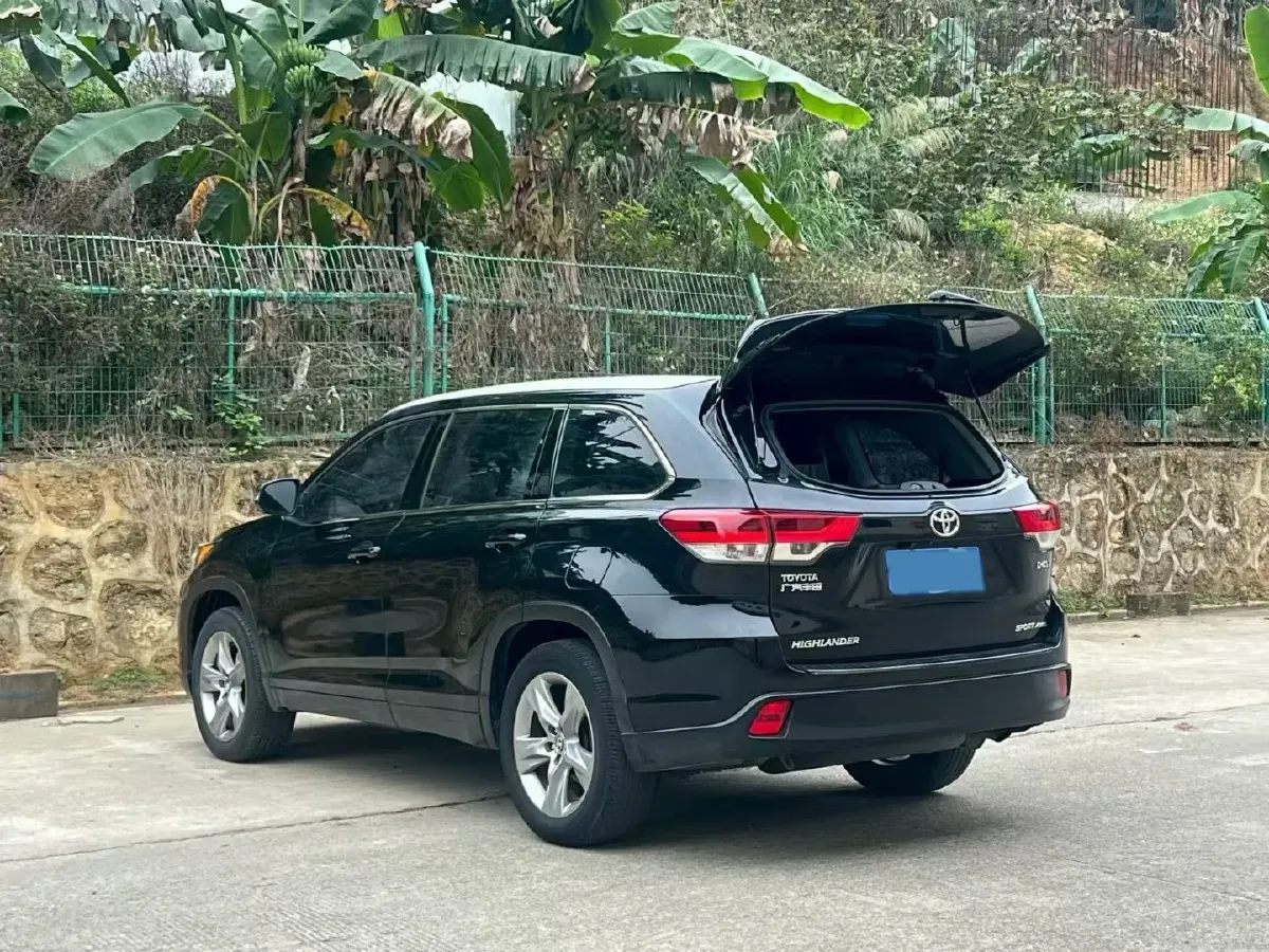 2019 Lincoln MKC 2.0T 203HP L4 6AT,autocango,china used car exporter,china ev exporter,chinese used car exporter,chinese used ev exporter