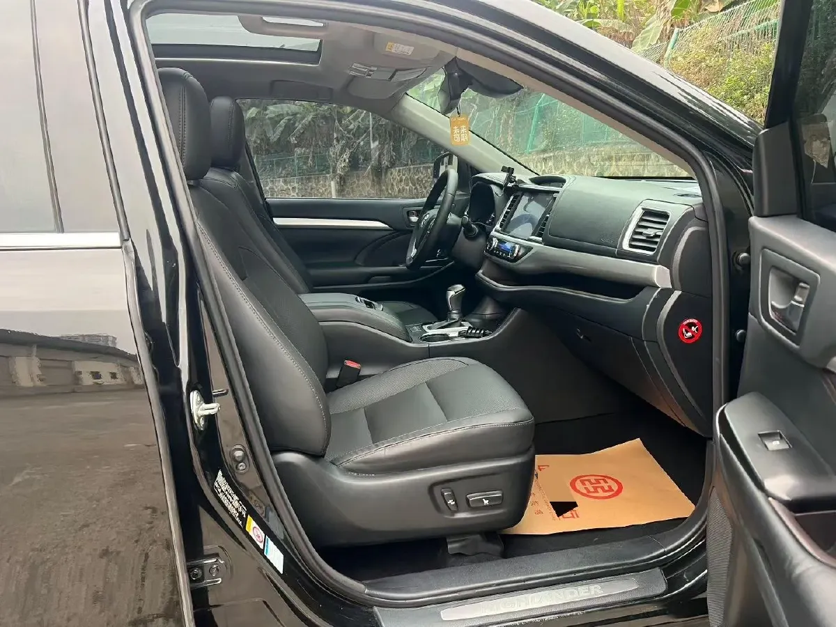 2019 Lincoln MKC 2.0T 203HP L4 6AT,autocango,china used car exporter,china ev exporter,chinese used car exporter,chinese used ev exporter