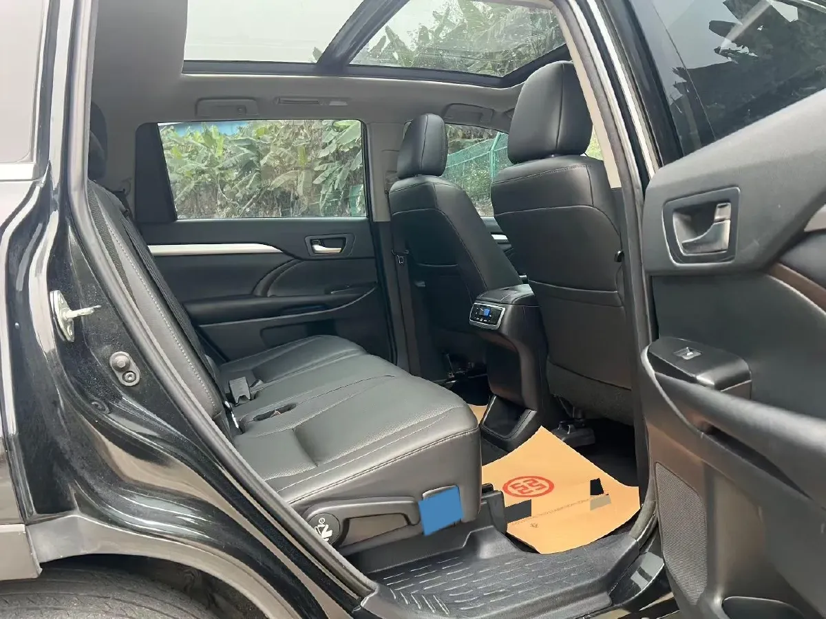 2019 Lincoln MKC 2.0T 203HP L4 6AT,autocango,china used car exporter,china ev exporter,chinese used car exporter,chinese used ev exporter