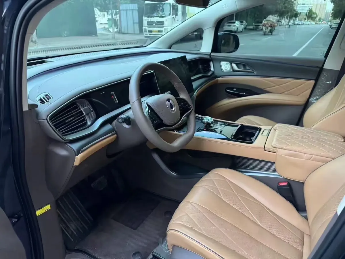 2022 Mercedes-Benz GLC Class 2.0T 197HP L4 9AT,autocango,china used car exporter,china ev exporter,chinese used car exporter,chinese used ev exporter