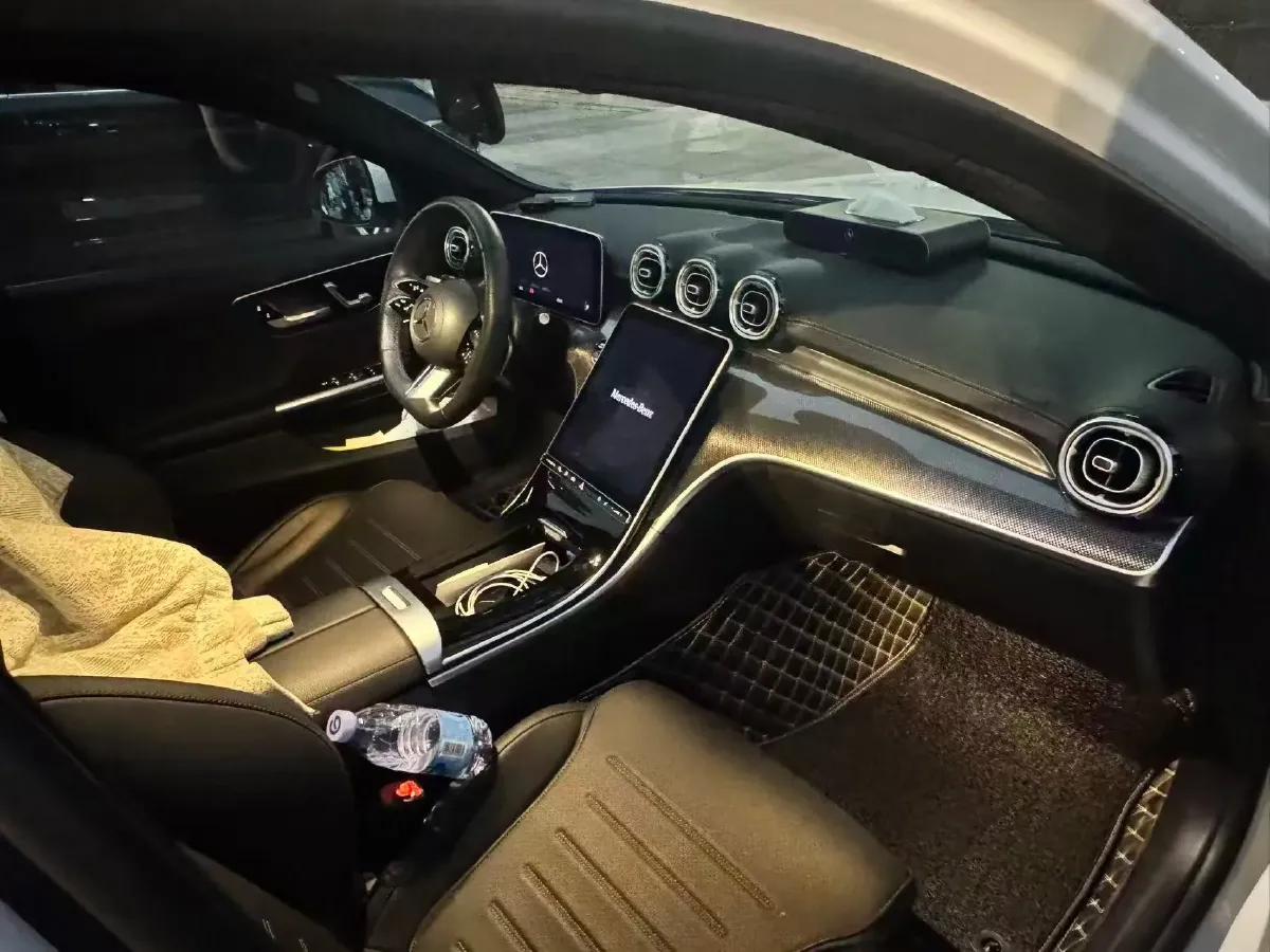 2024 Mercedes-Benz C Class 2.0T 204HP L4 9AT PHEV 25.4KWH,autocango,china used car exporter,china ev exporter,chinese used car exporter,chinese used ev exporter