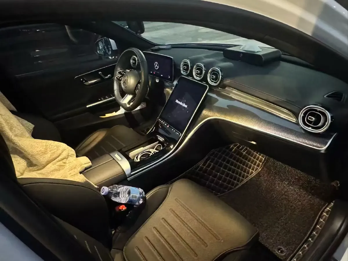 2024 Mercedes-Benz C Class 2.0T 204HP L4 9AT PHEV 25.4KWH,autocango,china used car exporter,china ev exporter,chinese used car exporter,chinese used ev exporter