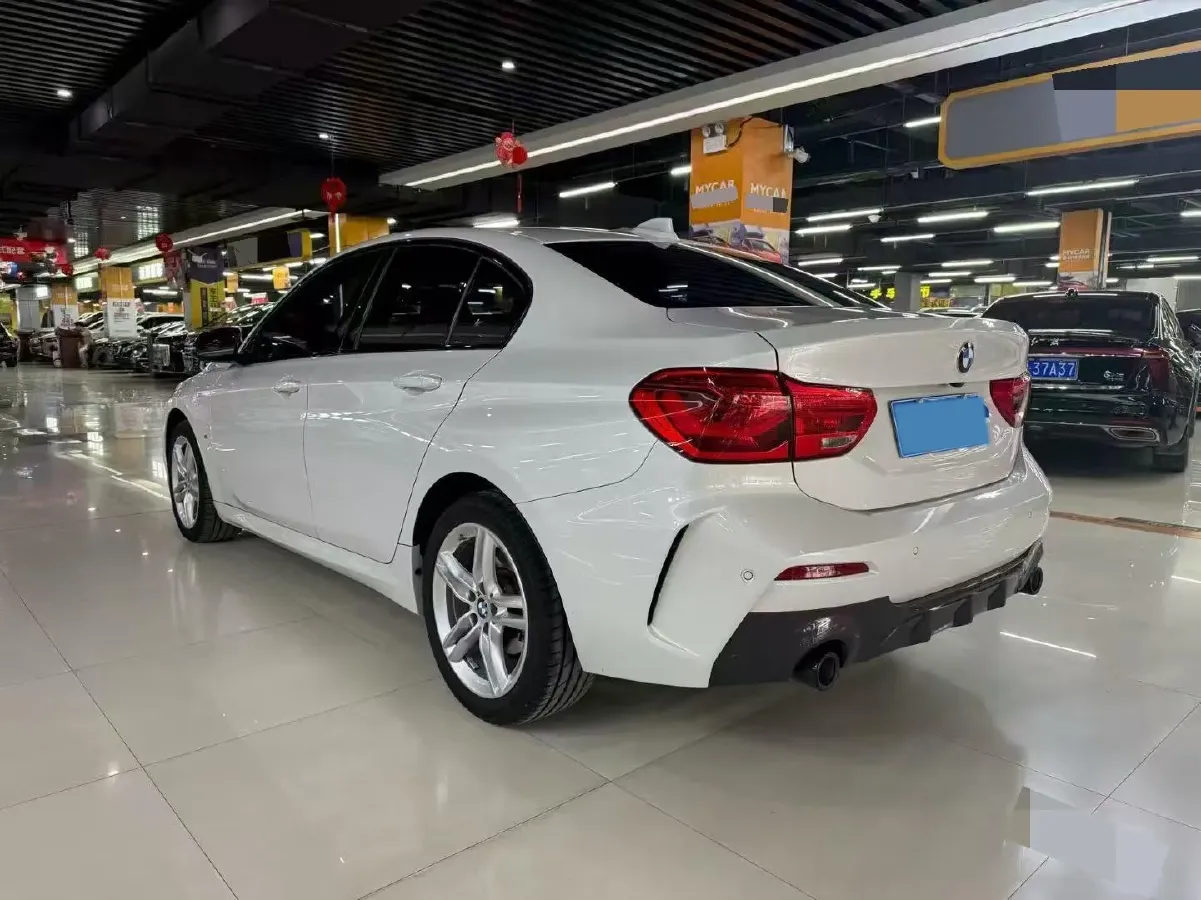 2022 BMW 1 Series 1.5T 140HP L3 7DCT,autocango,china used car exporter,china ev exporter,chinese used car exporter,chinese used ev exporter