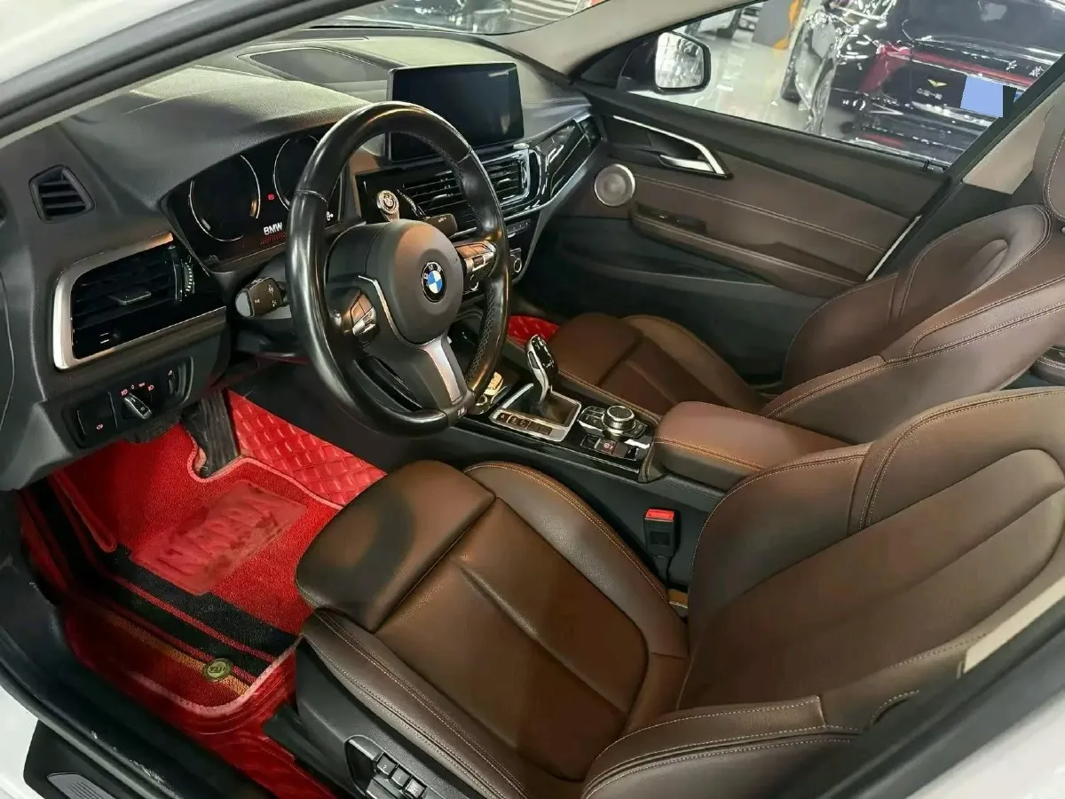 2022 BMW 1 Series 1.5T 140HP L3 7DCT,autocango,china used car exporter,china ev exporter,chinese used car exporter,chinese used ev exporter