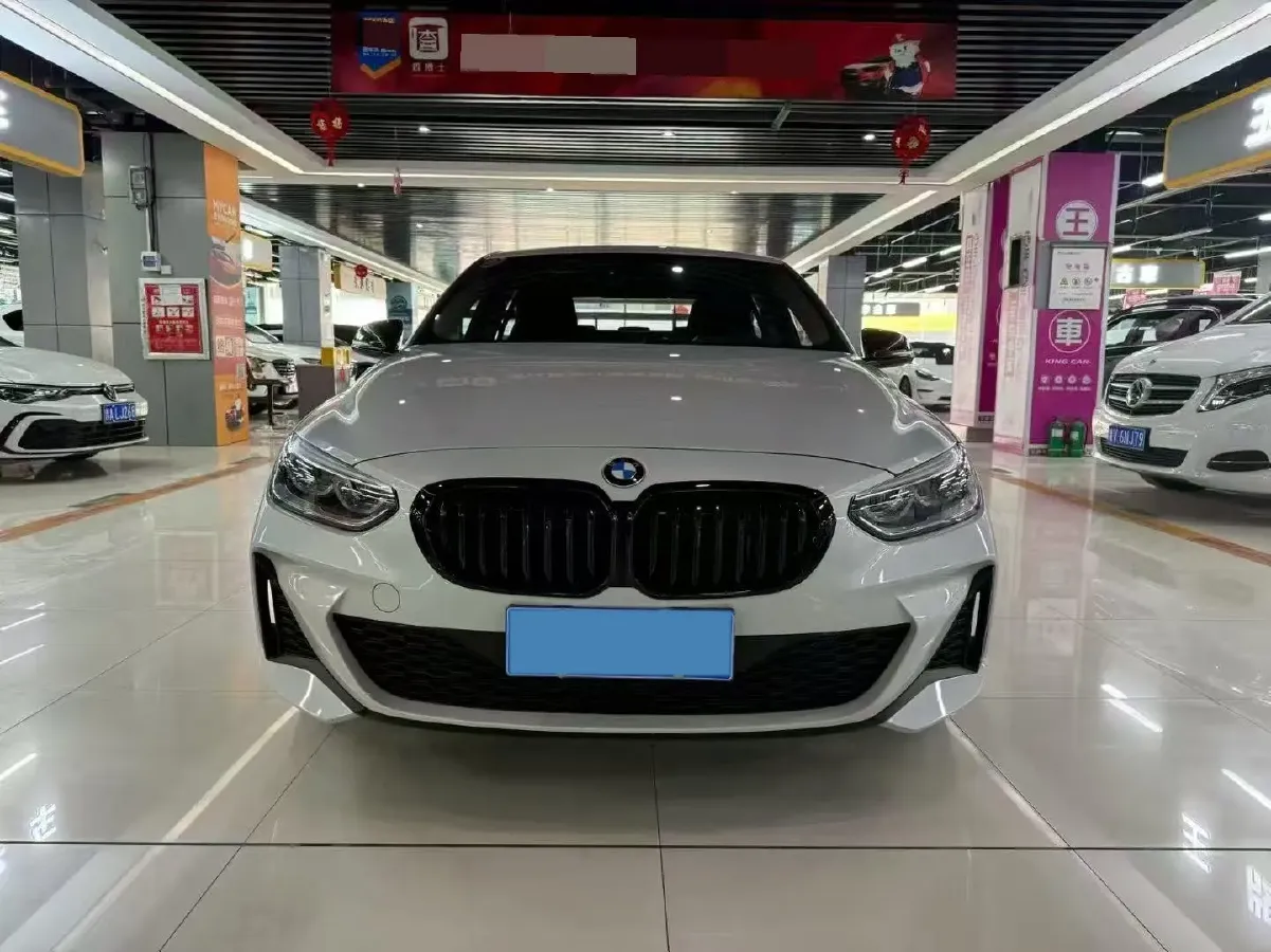 2022 BMW 1 Series 1.5T 140HP L3 7DCT,autocango,china used car exporter,china ev exporter,chinese used car exporter,chinese used ev exporter