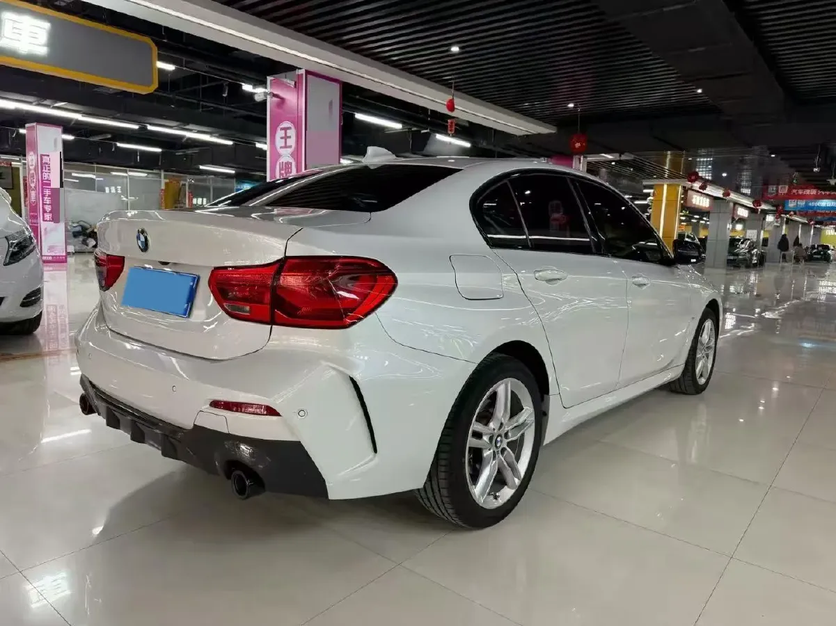 2022 BMW 1 Series 1.5T 140HP L3 7DCT,autocango,china used car exporter,china ev exporter,chinese used car exporter,chinese used ev exporter