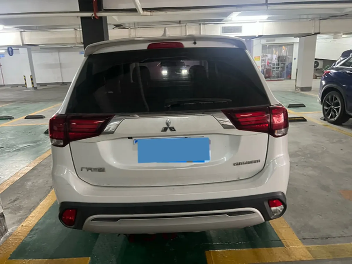 2019 Mitsubishi Outlander 2.0L 166HP L4 CVT,autocango,china used car exporter,china ev exporter,chinese used car exporter,chinese used ev exporter