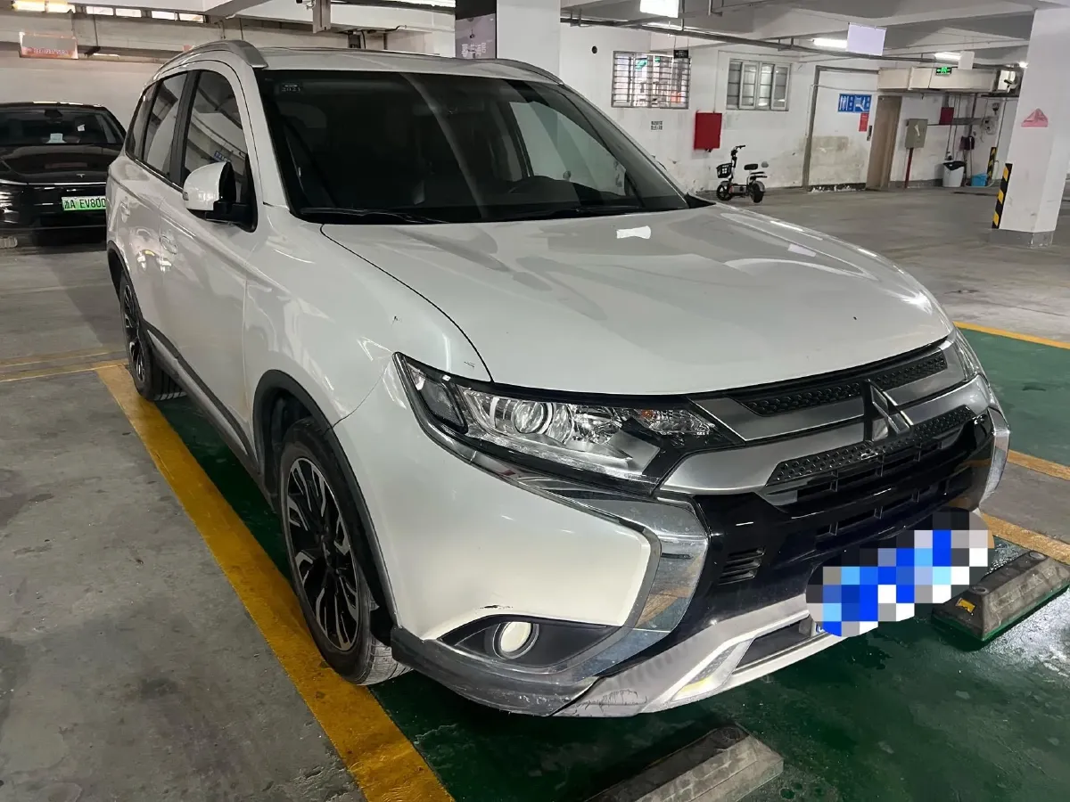 2019 Mitsubishi Outlander 2.0L 166HP L4 CVT,autocango,china used car exporter,china ev exporter,chinese used car exporter,chinese used ev exporter