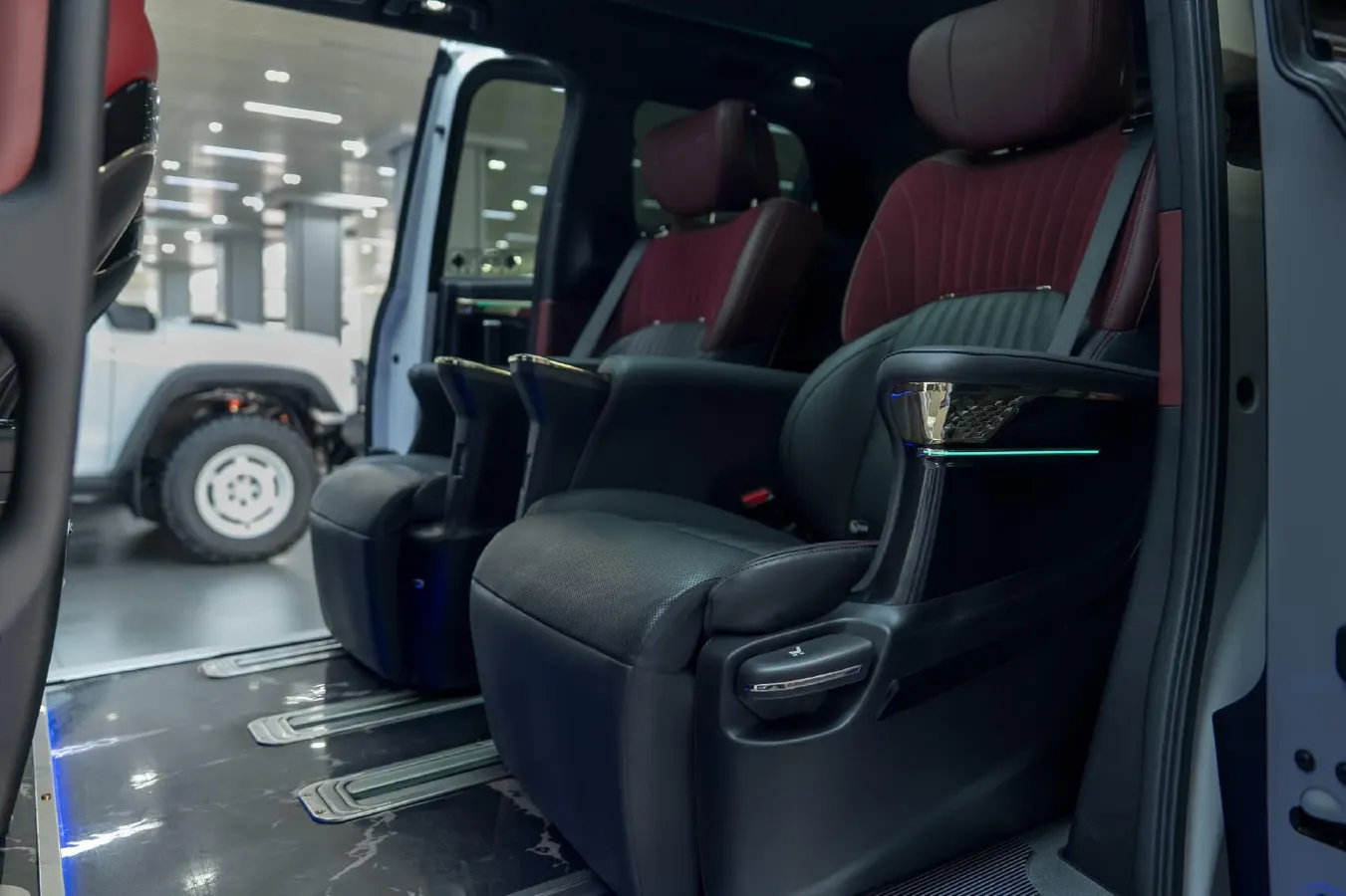 2023 GAC Trumpchi M8 2.0T 252HP L4 8AT,autocango,china used car exporter,china ev exporter,chinese used car exporter,chinese used ev exporter