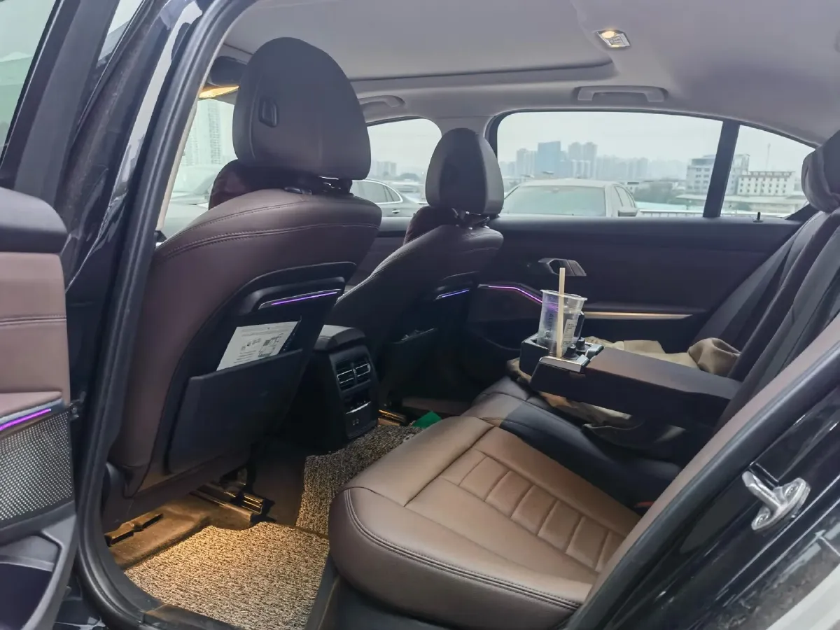 2020 BMW 3 Series 2.0T 184HP L4 8AT,autocango,china used car exporter,china ev exporter,chinese used car exporter,chinese used ev exporter