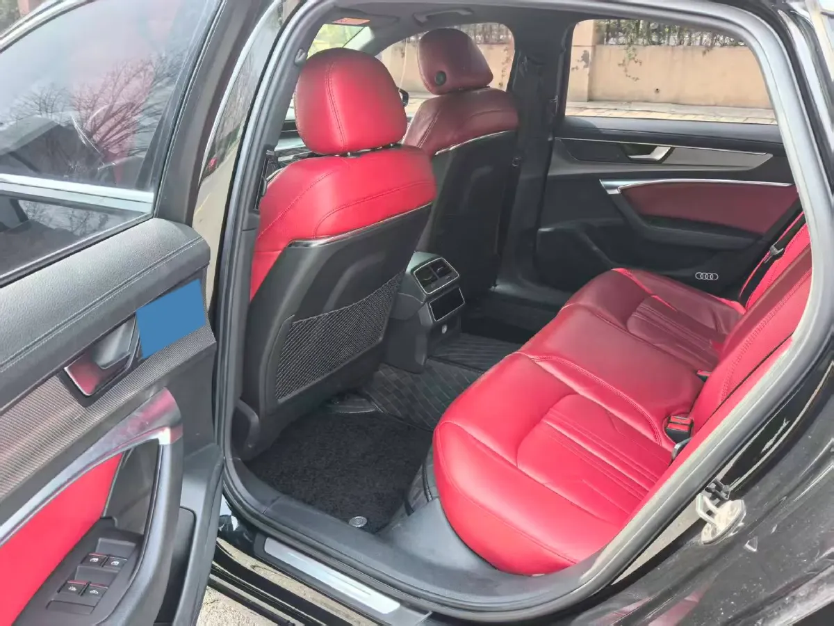 2020 Audi A6L 2.0T 224HP L4 7DCT,autocango,china used car exporter,china ev exporter,chinese used car exporter,chinese used ev exporter