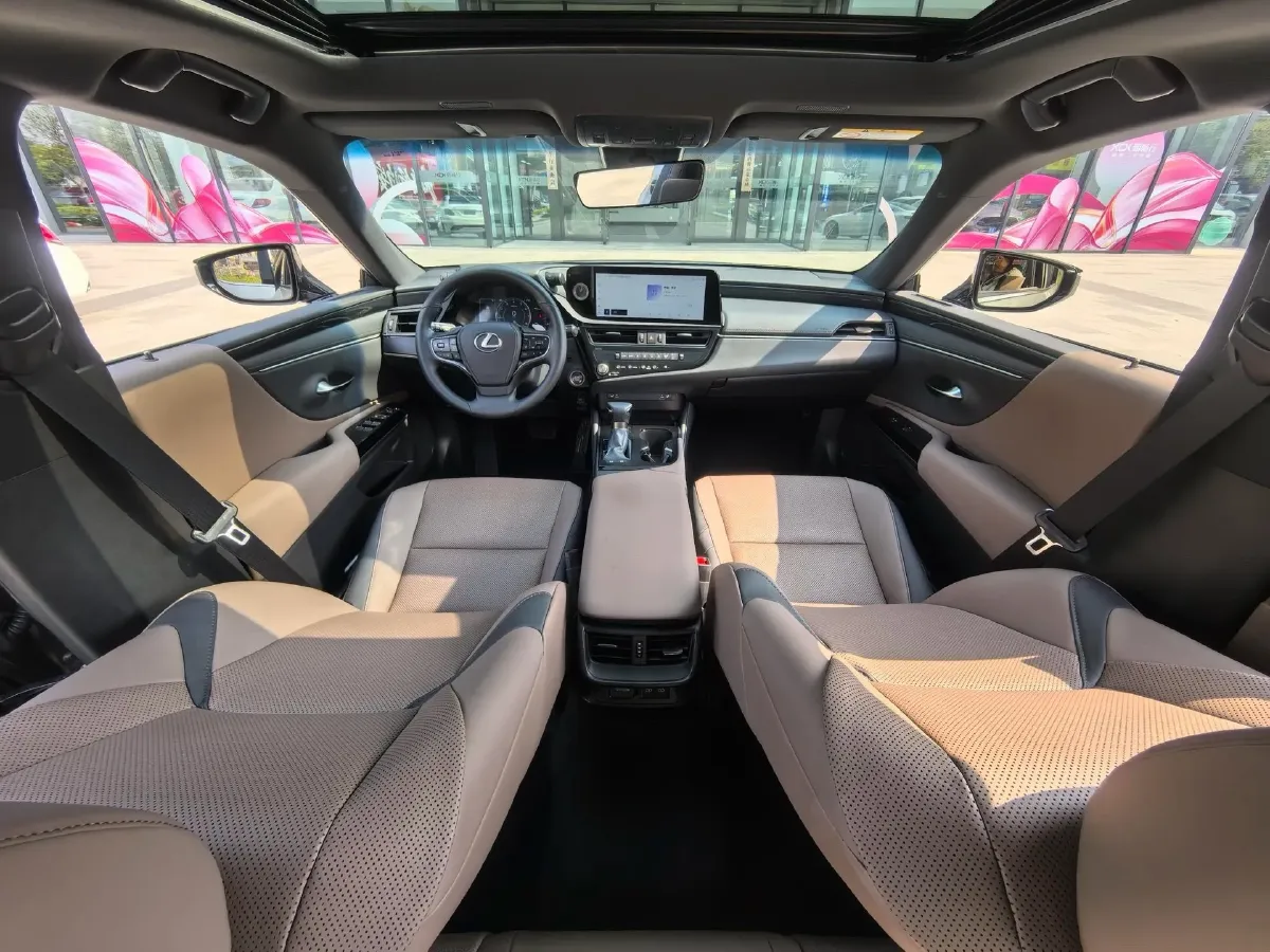 2023 Lexus ES 2.0L 173HP L4 CVT,autocango,china used car exporter,china ev exporter,chinese used car exporter,chinese used ev exporter