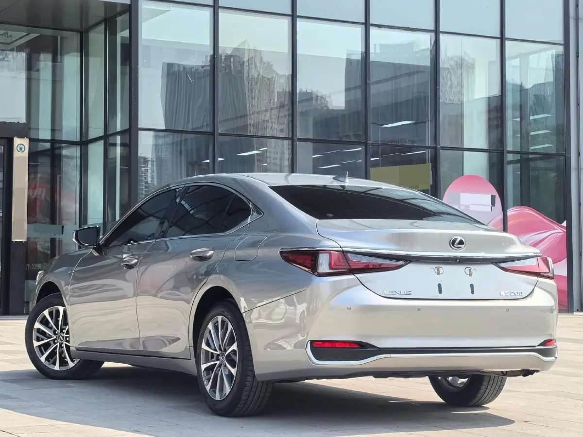 2023 Lexus ES 2.0L 173HP L4 CVT,autocango,china used car exporter,china ev exporter,chinese used car exporter,chinese used ev exporter