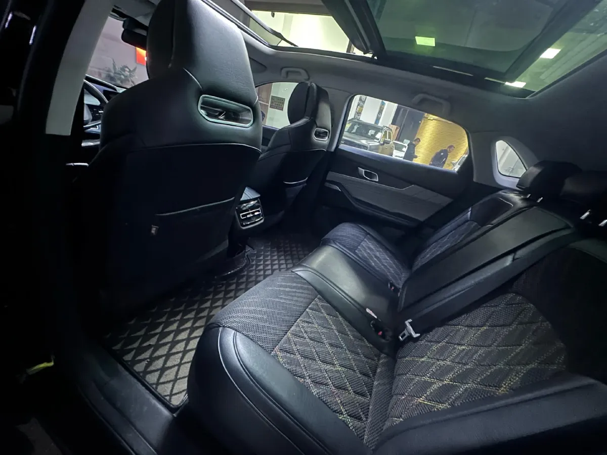 2023 ChangAn UNI-K iDD 1.5T 170HP L4 6TCT PHEV 28.39KWH,autocango,china used car exporter,china ev exporter,chinese used car exporter,chinese used ev exporter