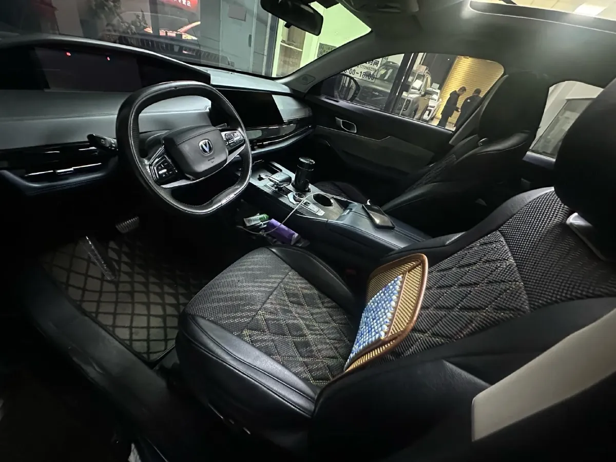 2023 ChangAn UNI-K iDD 1.5T 170HP L4 6TCT PHEV 28.39KWH,autocango,china used car exporter,china ev exporter,chinese used car exporter,chinese used ev exporter