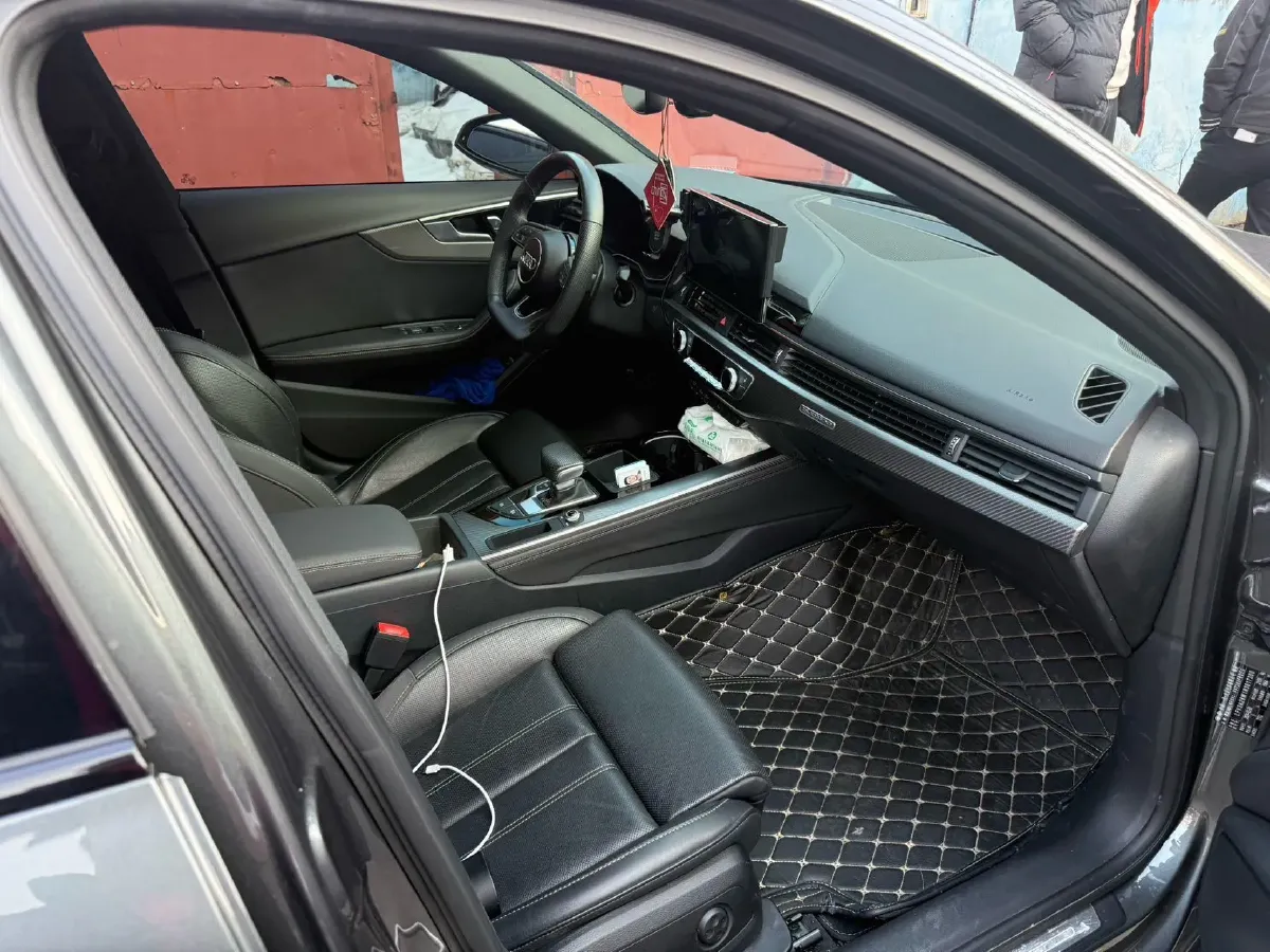 2024 Audi A4L 2.0T 190HP L4 7DCT,autocango,china used car exporter,china ev exporter,chinese used car exporter,chinese used ev exporter