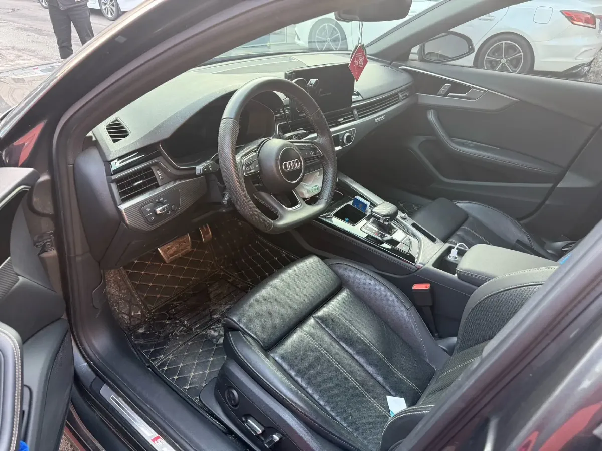 2024 Audi A4L 2.0T 190HP L4 7DCT,autocango,china used car exporter,china ev exporter,chinese used car exporter,chinese used ev exporter