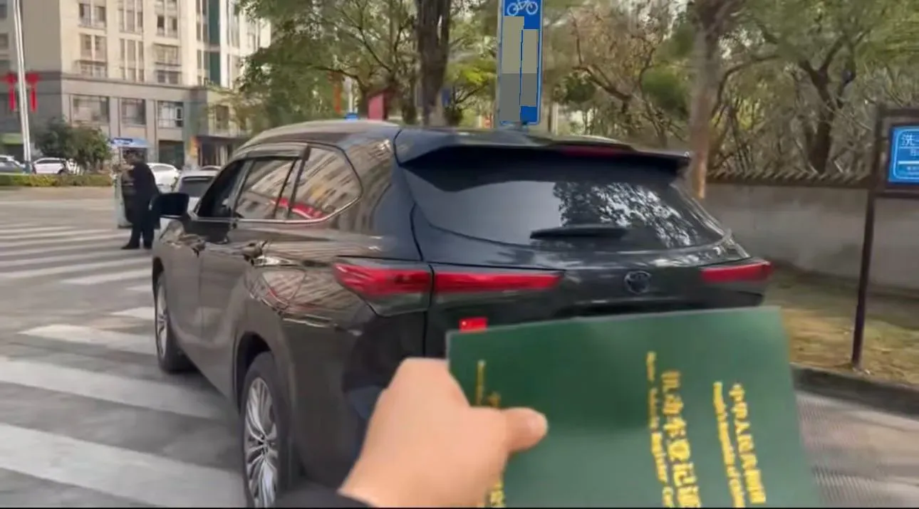 2024 Toyota Highlander 2.5L 189HP L4 E-CVT Hybrid,autocango,china used car exporter,china ev exporter,chinese used car exporter,chinese used ev exporter