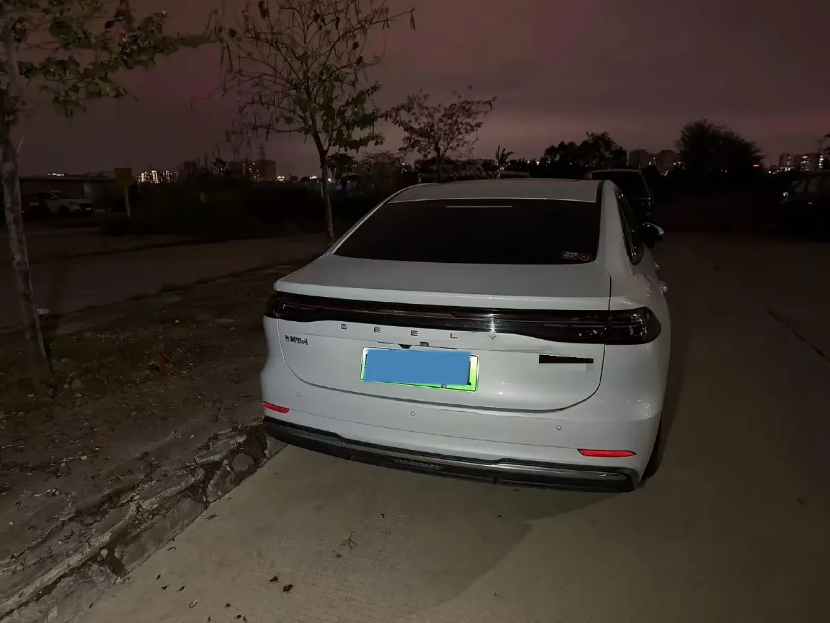 2025 Geely Galaxy A7 1.5L 112HP L4 1DHT PHEV,autocango,china used car exporter,china ev exporter,chinese used car exporter,chinese used ev exporter