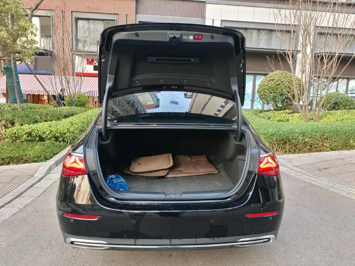 2025 Mercedes-Benz E Class 2.0T 258HP L4 9AT,autocango,china used car exporter,china ev exporter,chinese used car exporter,chinese used ev exporter