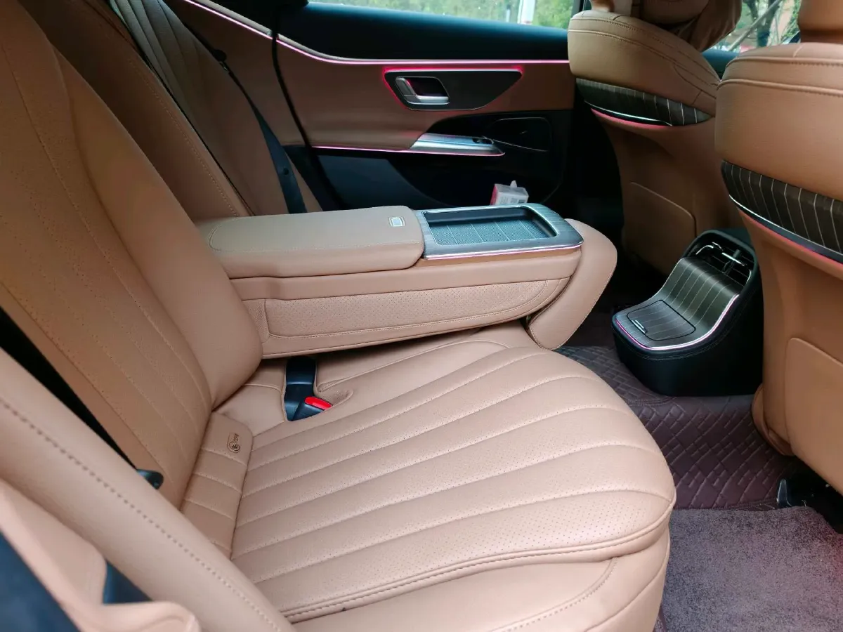 2025 Mercedes-Benz E Class 2.0T 258HP L4 9AT,autocango,china used car exporter,china ev exporter,chinese used car exporter,chinese used ev exporter