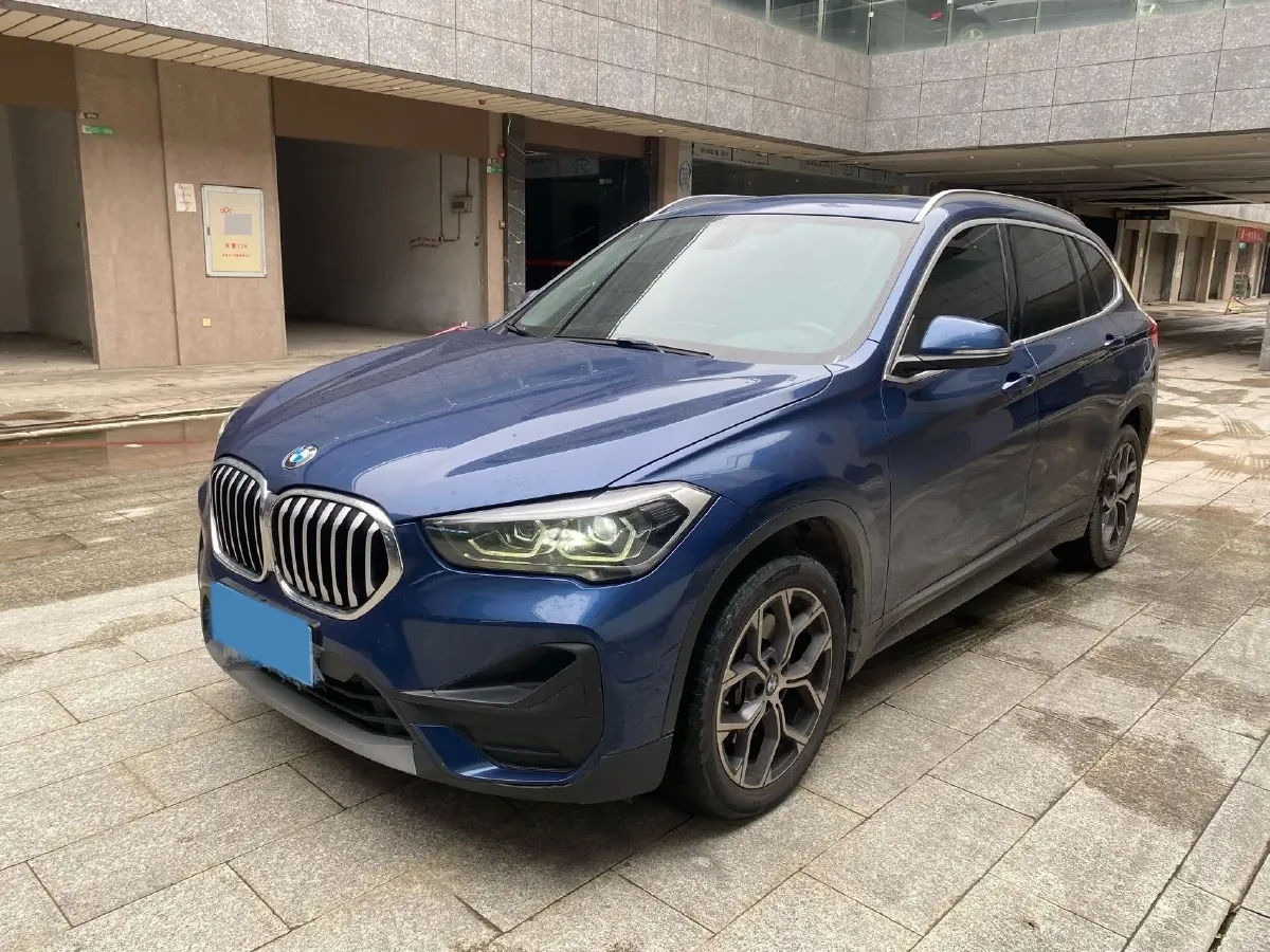 2022 BMW X1 2.0T 192HP L4 7DCT,autocango,china used car exporter,china ev exporter,chinese used car exporter,chinese used ev exporter