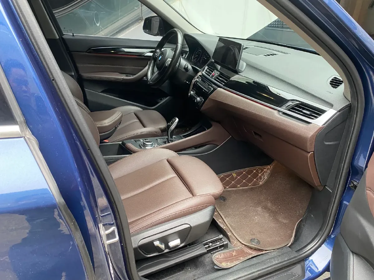 2022 BMW X1 2.0T 192HP L4 7DCT,autocango,china used car exporter,china ev exporter,chinese used car exporter,chinese used ev exporter