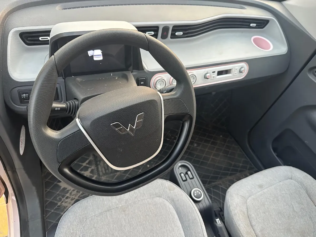 2021 WuLing HongGuang MINI EV BEV 9.3KWH,autocango,china used car exporter,china ev exporter,chinese used car exporter,chinese used ev exporter