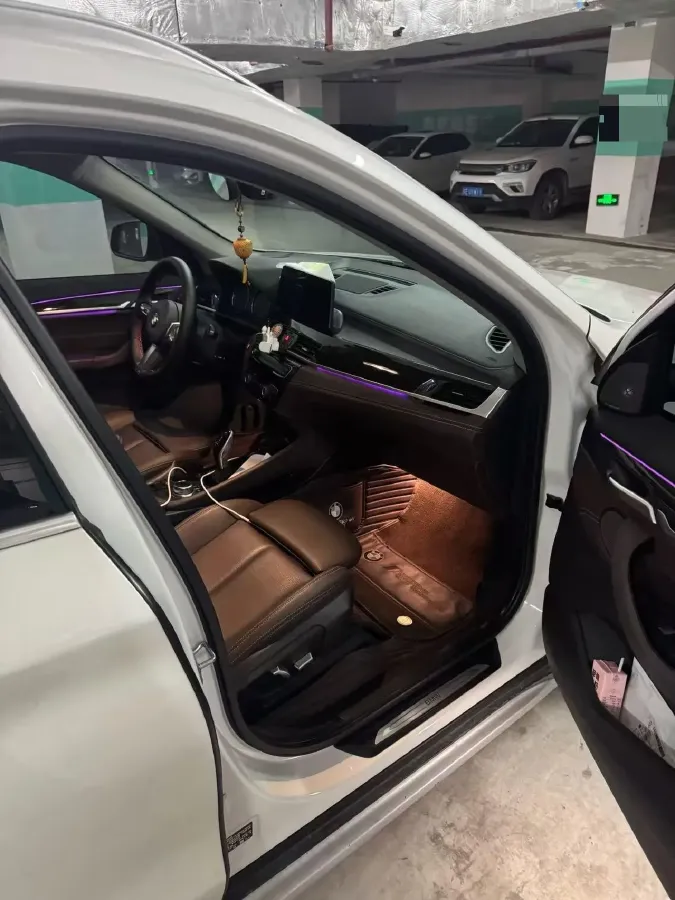 2022 BMW X1 2.0T 192HP L4 8AT,autocango,china used car exporter,china ev exporter,chinese used car exporter,chinese used ev exporter