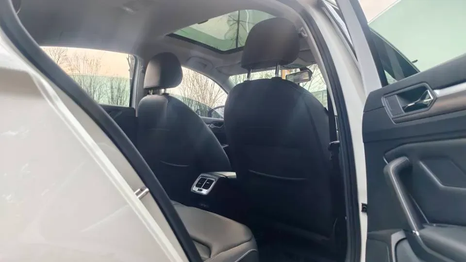 2019 Volkswagen Passat 1.4T 150HP L4 7DCT,autocango,china used car exporter,china ev exporter,chinese used car exporter,chinese used ev exporter