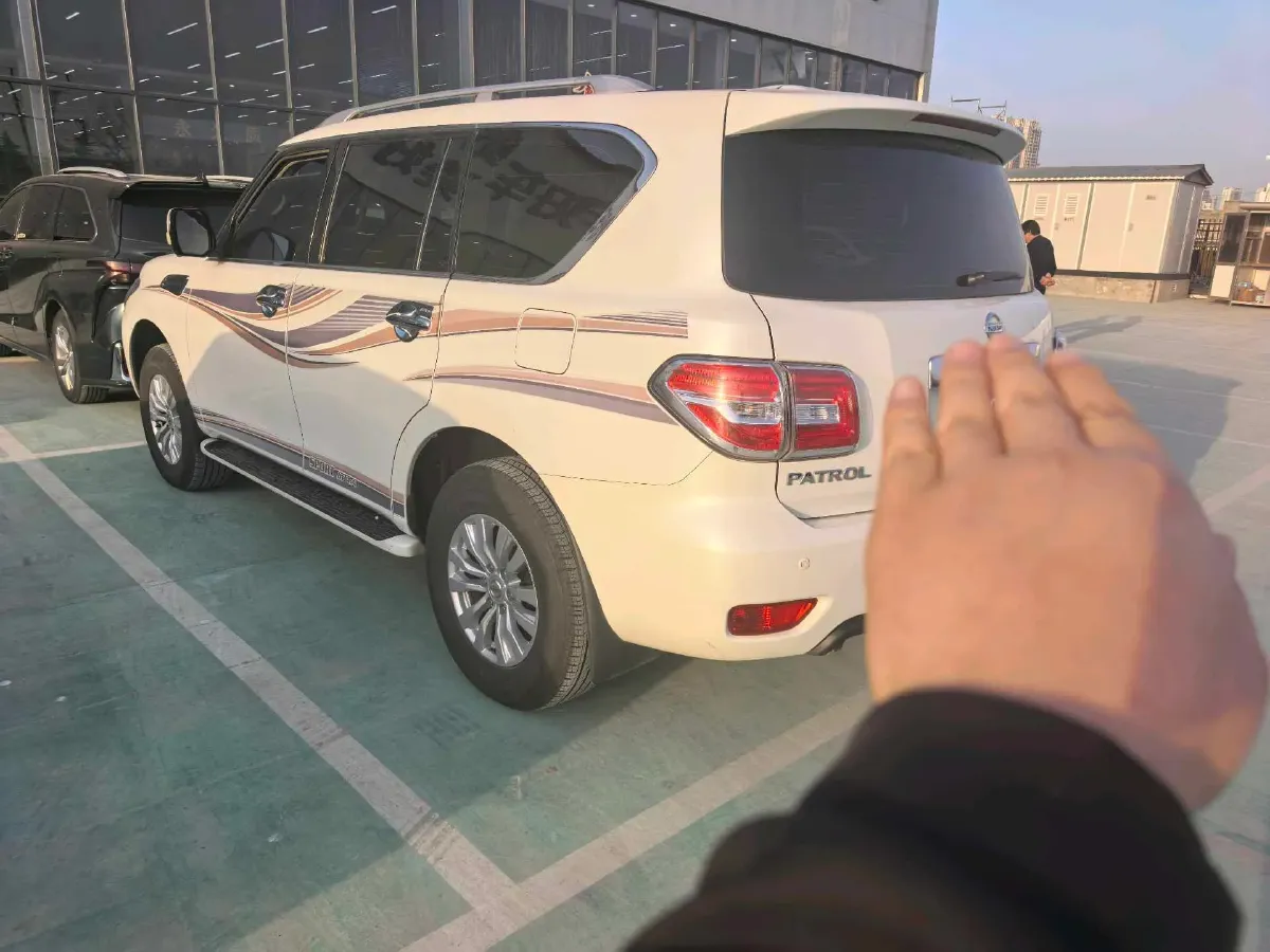 2018 Nissan Patrol 4.0L 279HP V6 7AT,autocango,china used car exporter,china ev exporter,chinese used car exporter,chinese used ev exporter
