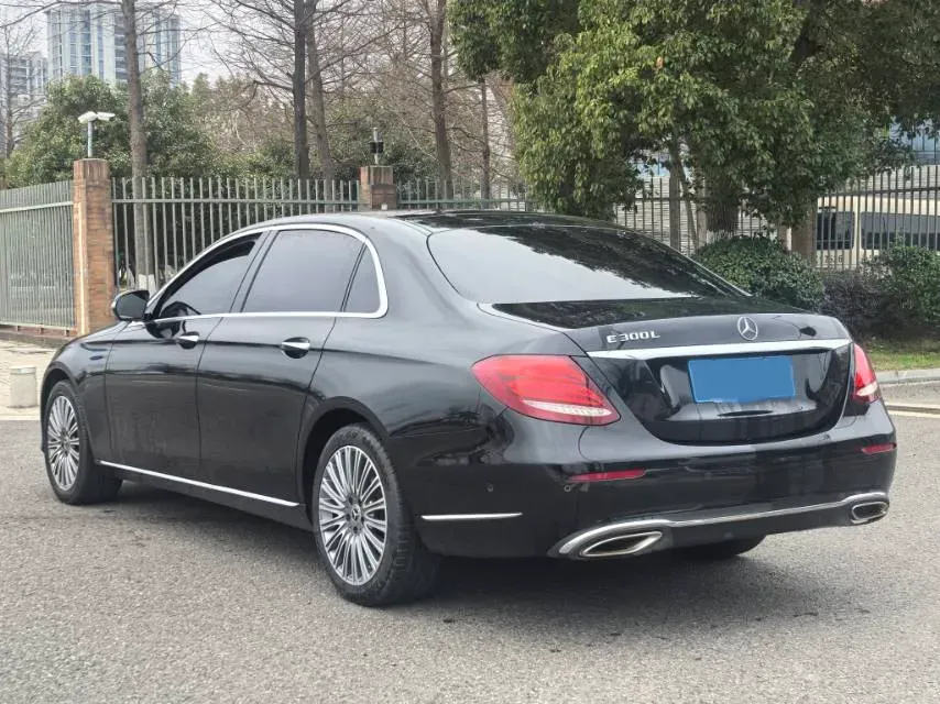 2020 Mercedes-Benz E Class 2.0T 258HP L4 9AT,autocango,china used car exporter,china ev exporter,chinese used car exporter,chinese used ev exporter
