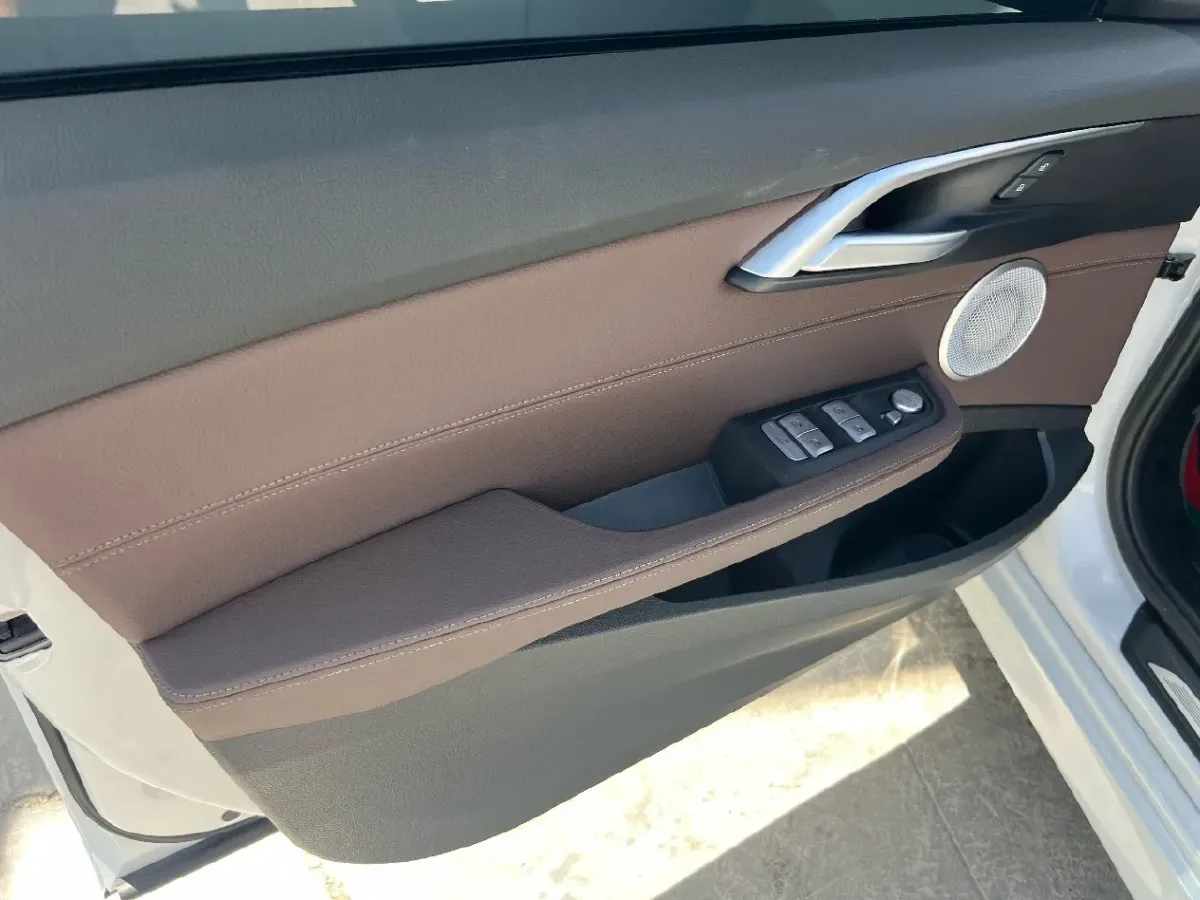 2023 BMW 1 Series 1.5T 136HP L3 7DCT,autocango,china used car exporter,china ev exporter,chinese used car exporter,chinese used ev exporter