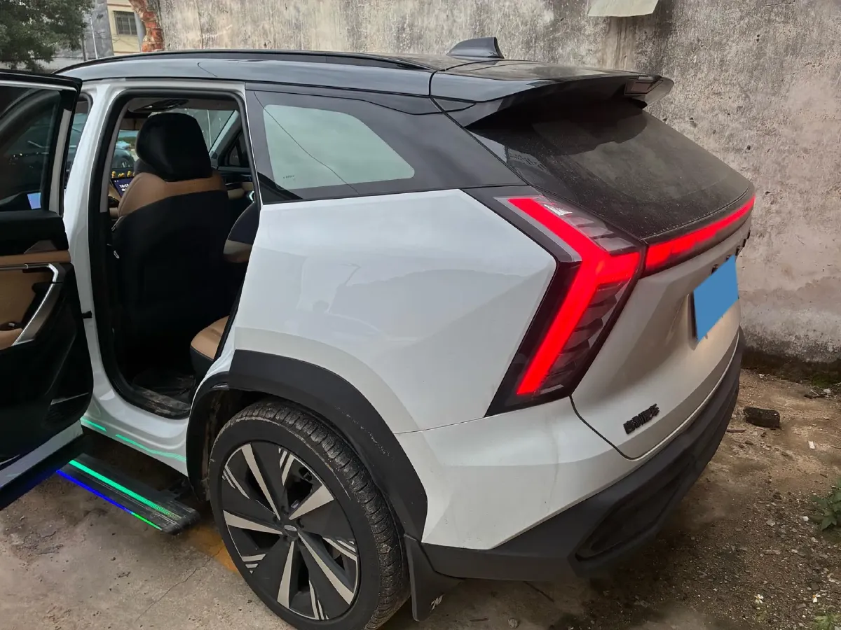 2023 Geely StarRay 2.0T 218HP L4 7DCT,autocango,china used car exporter,china ev exporter,chinese used car exporter,chinese used ev exporter