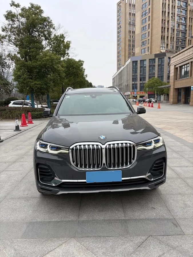 2021 BMW X7 3.0T 340HP L6 8AT,autocango,china used car exporter,china ev exporter,chinese used car exporter,chinese used ev exporter