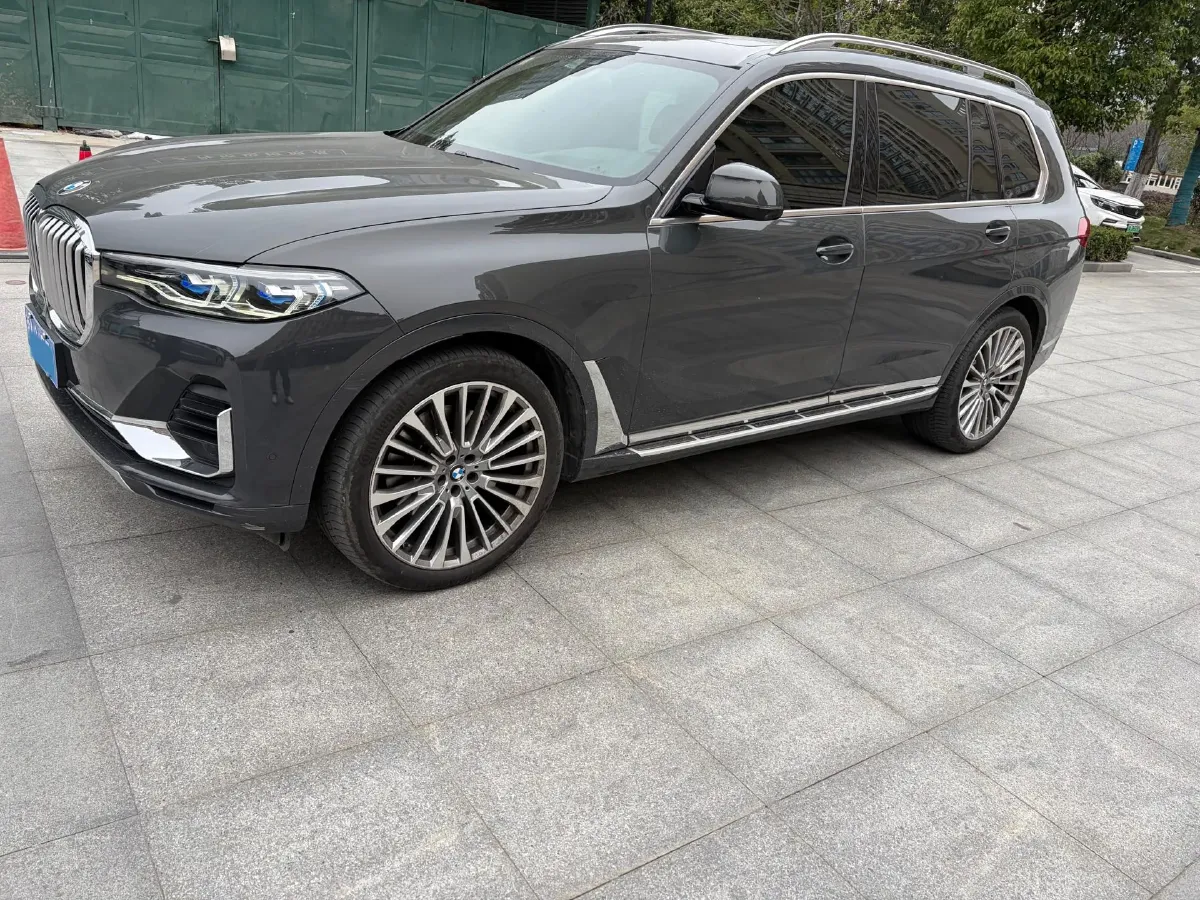 2021 BMW X7 3.0T 340HP L6 8AT,autocango,china used car exporter,china ev exporter,chinese used car exporter,chinese used ev exporter