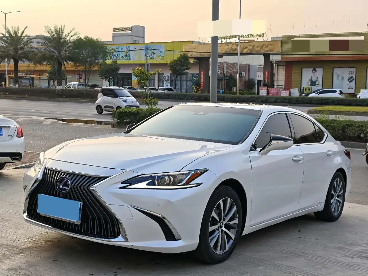 2018 Lexus ES 2.5L 178HP L4 E-CVT Hybrid,autocango,china used car exporter,china ev exporter,chinese used car exporter,chinese used ev exporter