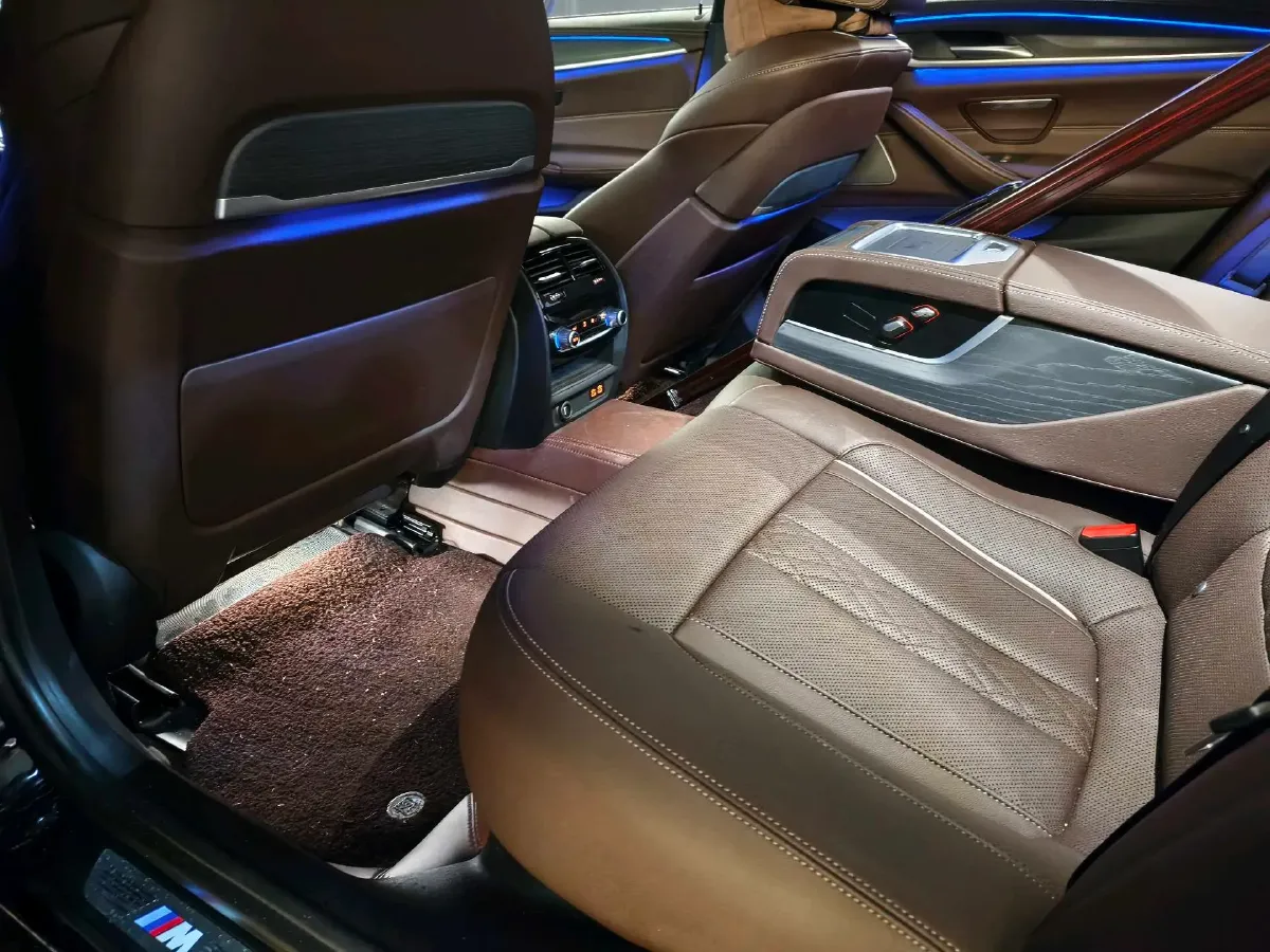 2023 BMW 5 Series 2.0T 245HP L4 8AT,autocango,china used car exporter,china ev exporter,chinese used car exporter,chinese used ev exporter