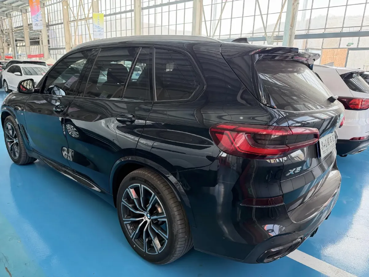 2020 BMW X5 3.0T 340HP L6 8AT,autocango,china used car exporter,china ev exporter,chinese used car exporter,chinese used ev exporter