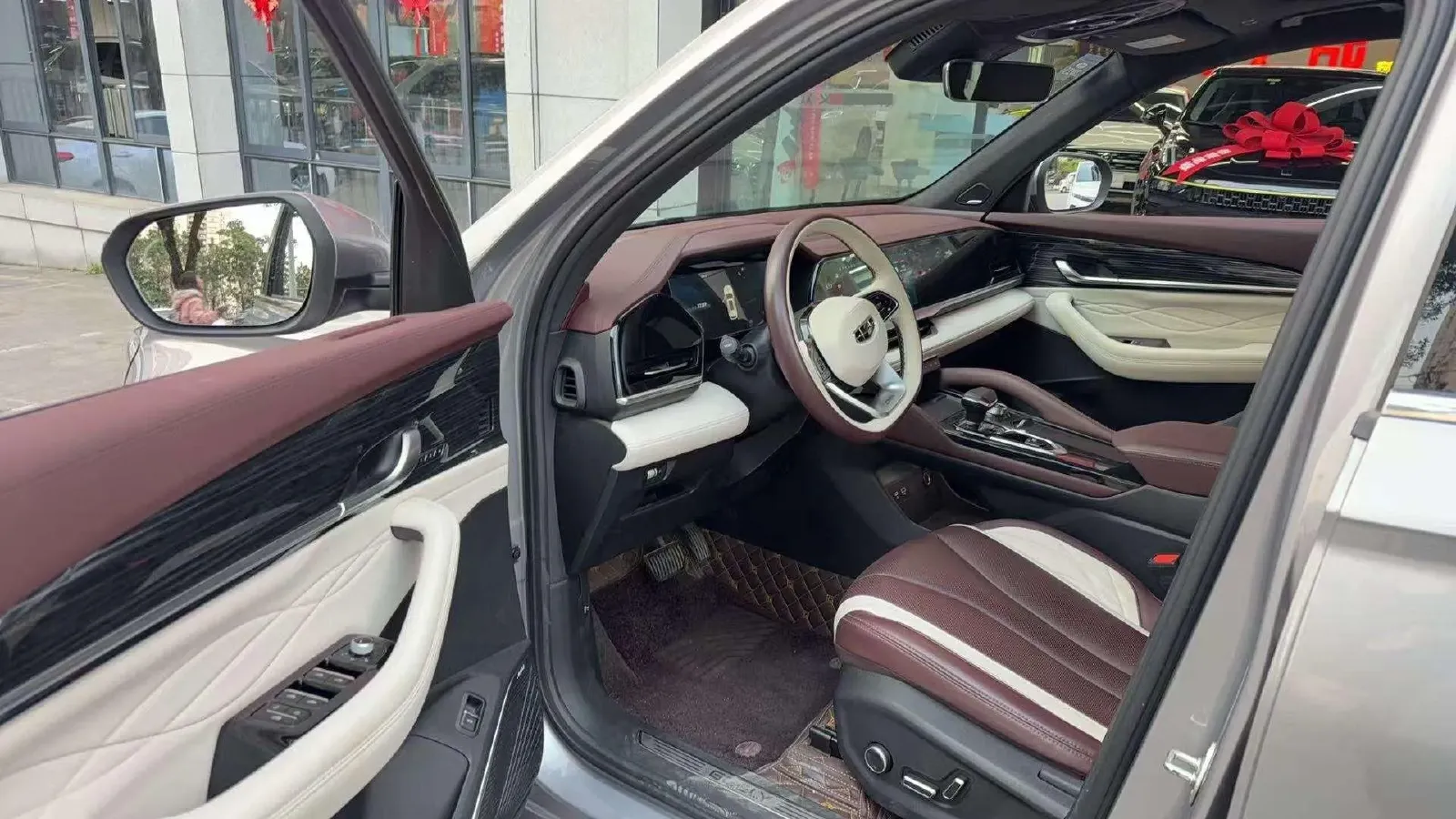2021 Geely Monjaro 2.0T 218HP L4 7DCT,autocango,china used car exporter,china ev exporter,chinese used car exporter,chinese used ev exporter