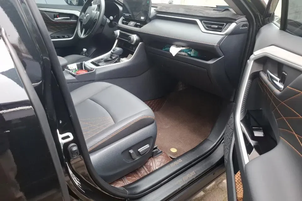 2024 Toyota RAV4 2.0L 171HP L4 CVT,autocango,china used car exporter,china ev exporter,chinese used car exporter,chinese used ev exporter