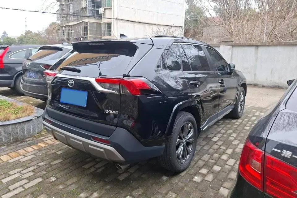2024 Toyota RAV4 2.0L 171HP L4 CVT,autocango,china used car exporter,china ev exporter,chinese used car exporter,chinese used ev exporter