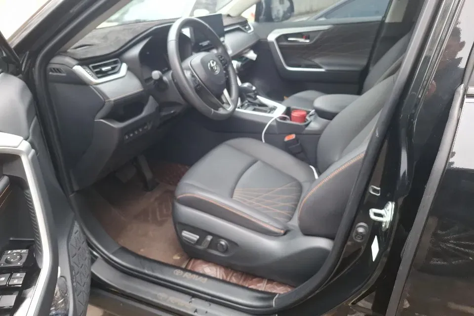 2024 Toyota RAV4 2.0L 171HP L4 CVT,autocango,china used car exporter,china ev exporter,chinese used car exporter,chinese used ev exporter